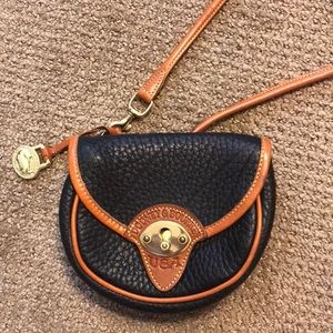Dooney & Bourke New without tags small purse